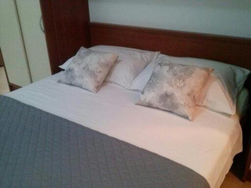 Studio Apartment Mala Plaza Kastela Exterior photo