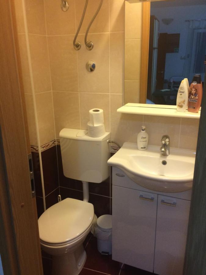 Studio Apartment Mala Plaza Kastela Exterior photo